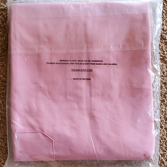 FIGS Chalk Pink Chisec (M) - Picture 3 of 6